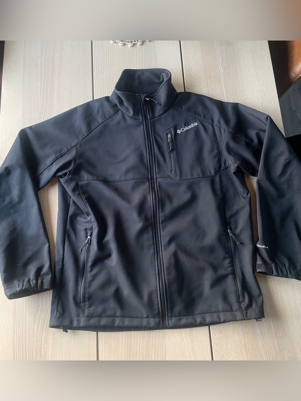 Columbia Men’s Softshell Jacket size large black Columbia men’s coat softshell